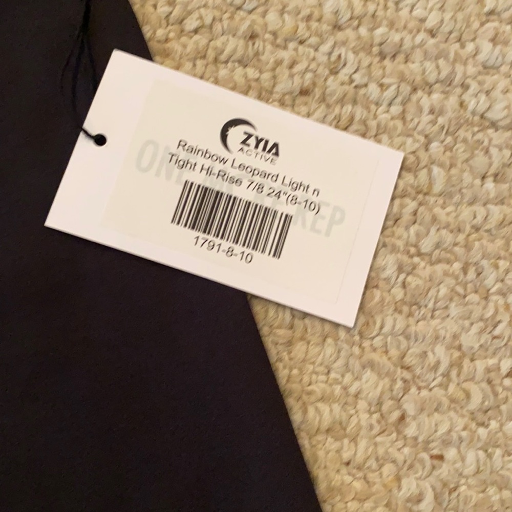 Zyia Leggings